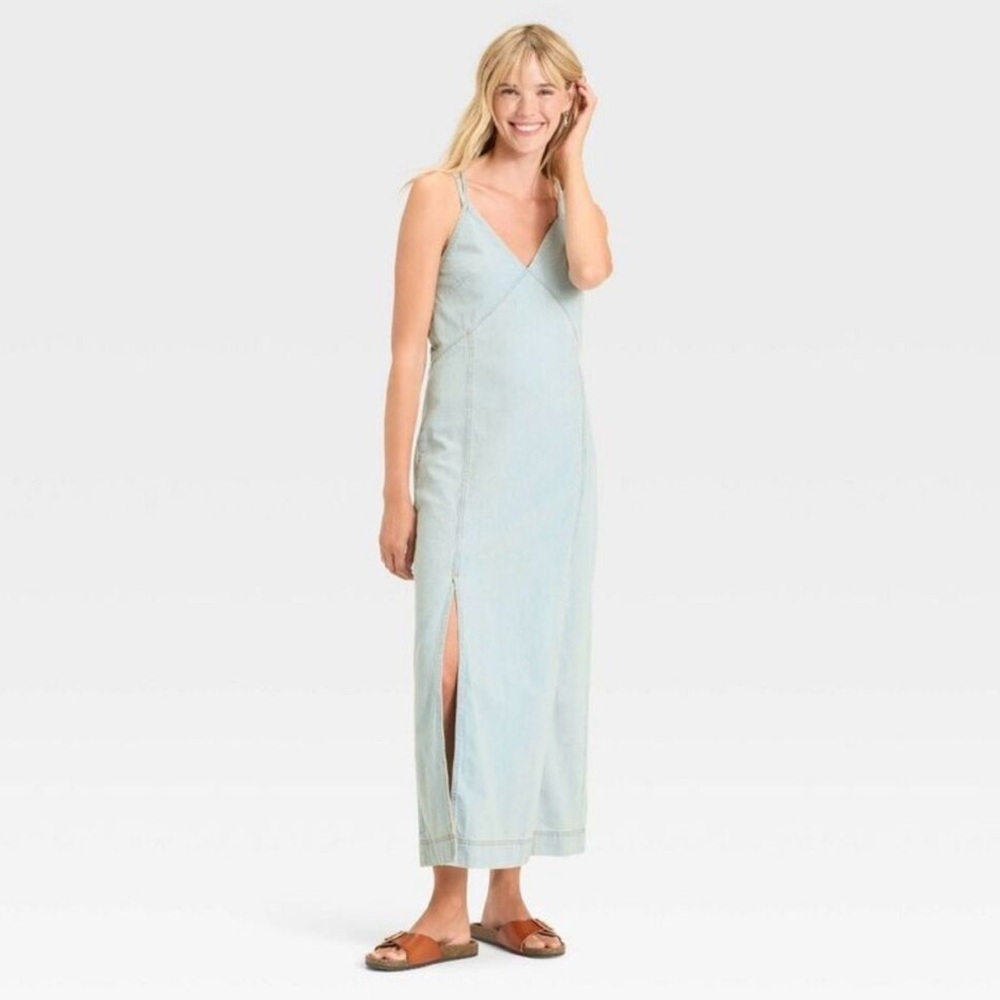 Universal Thread - Women's Cami
Denim Maxi Dress - Light Wash, Size Small, NWOT